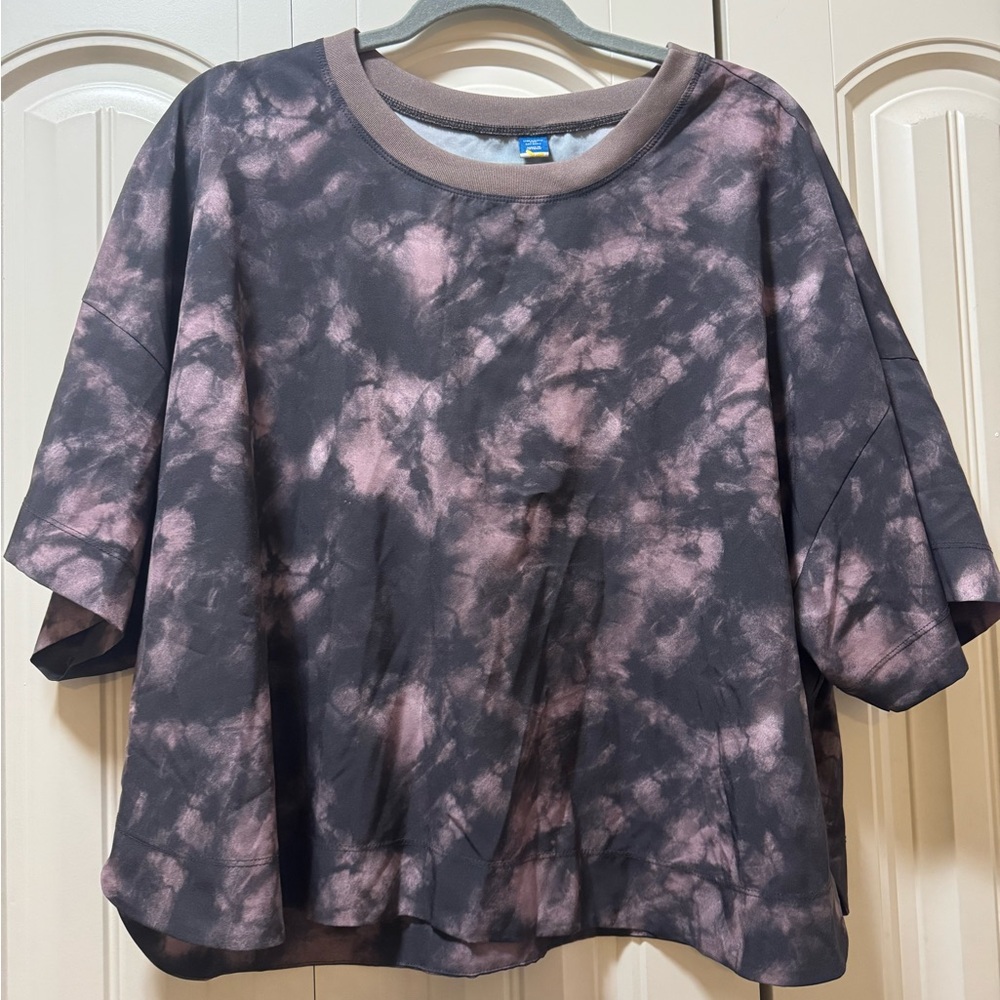 Women's Crop Athletic Top - Pink and Black